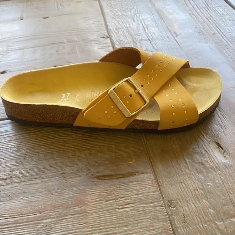 Birkenstock Siena Riveted Sandals Yellow EU 37